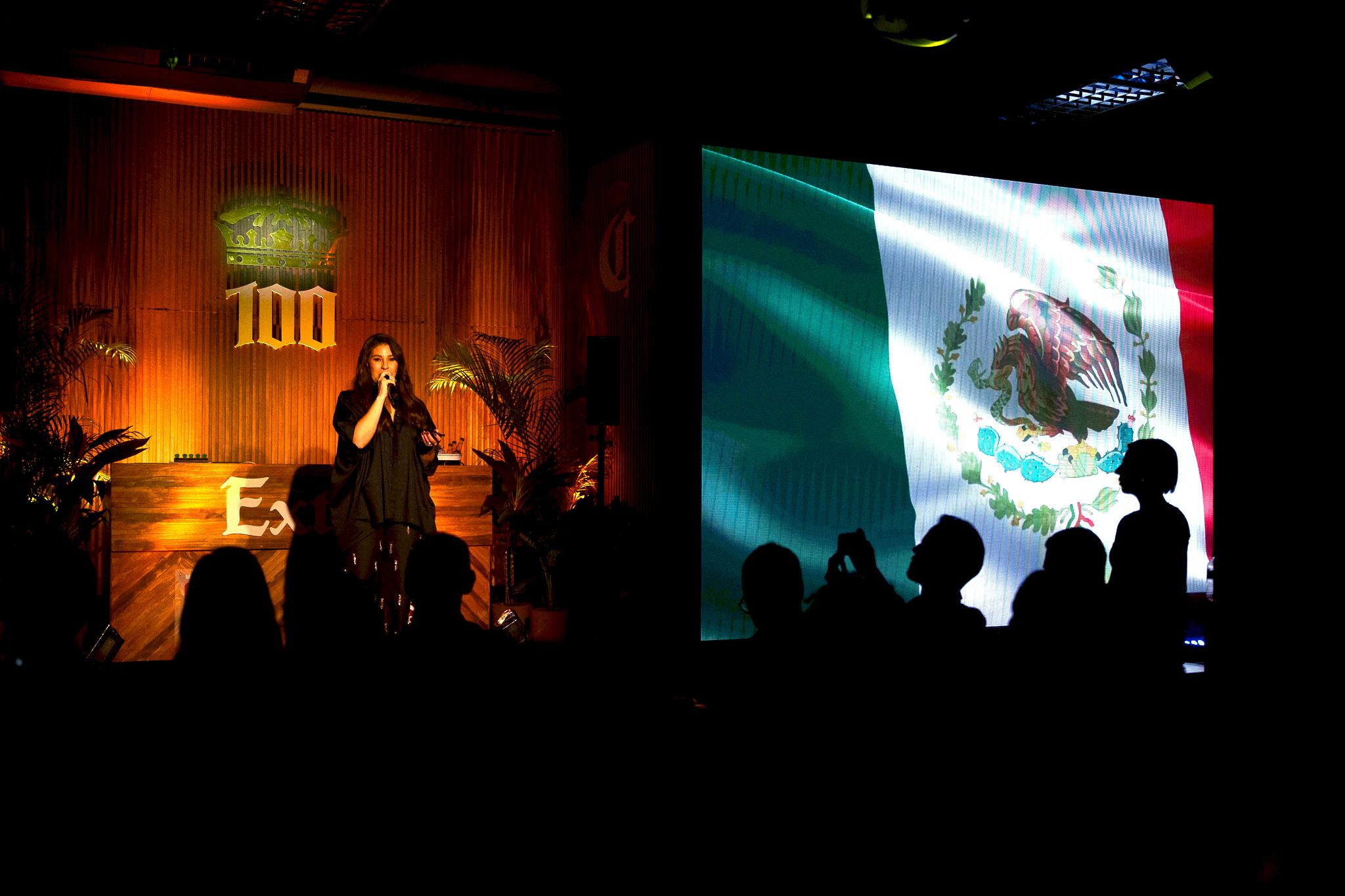 Corona 100 — Yune Aranguren<br>